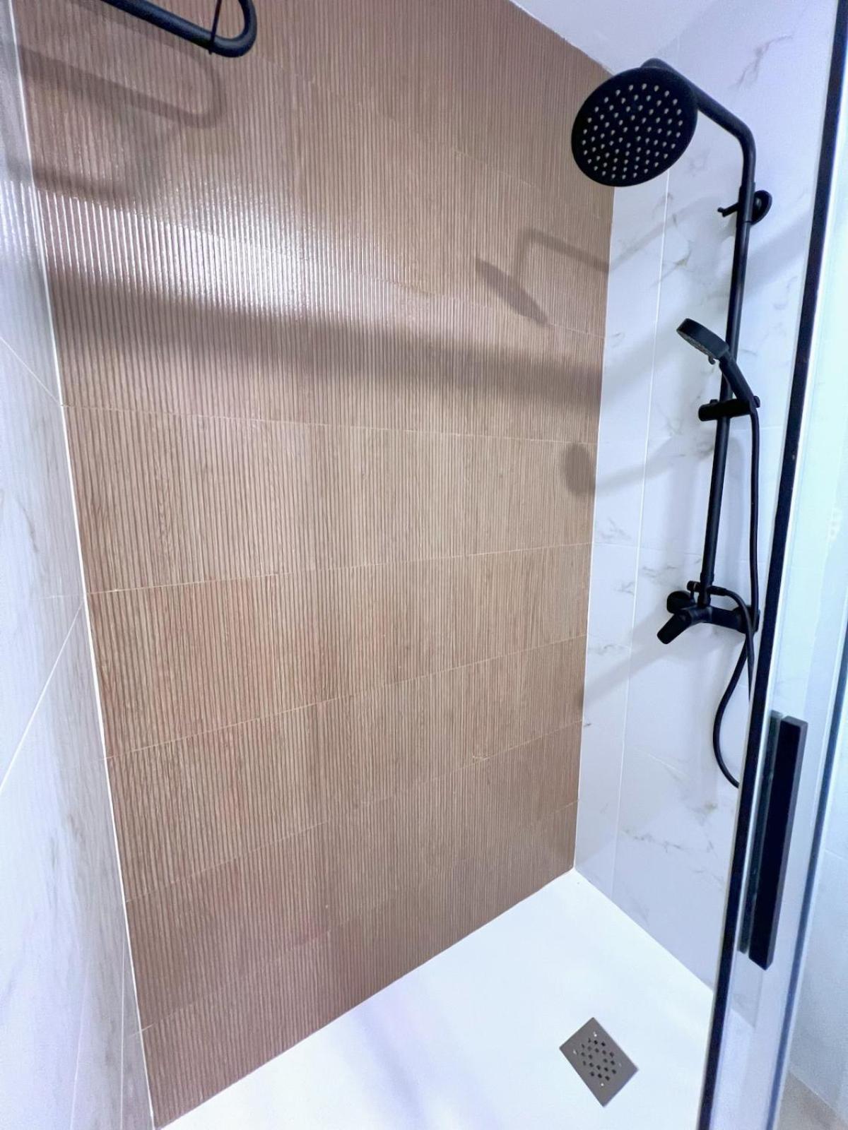 Evans Realty Bn Moderno & Lujoso Estudio Apartamento *